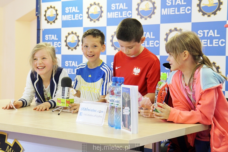 Trening pokazowy FKS Stali Mielec dla uczniów