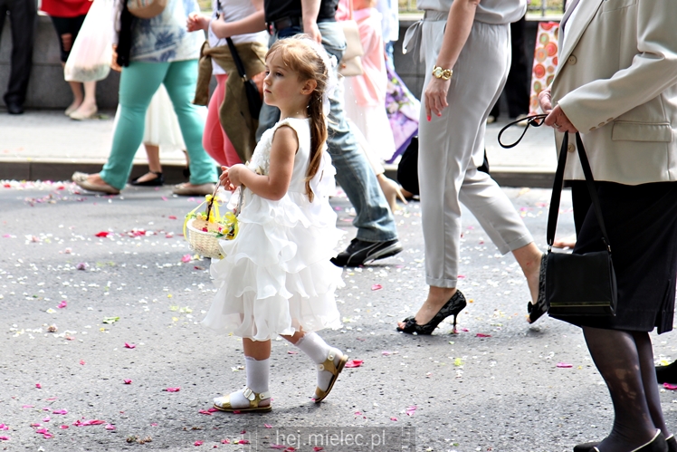 Boże Ciało: procesja parafii Matki Bożej Nieustającej Pomocy