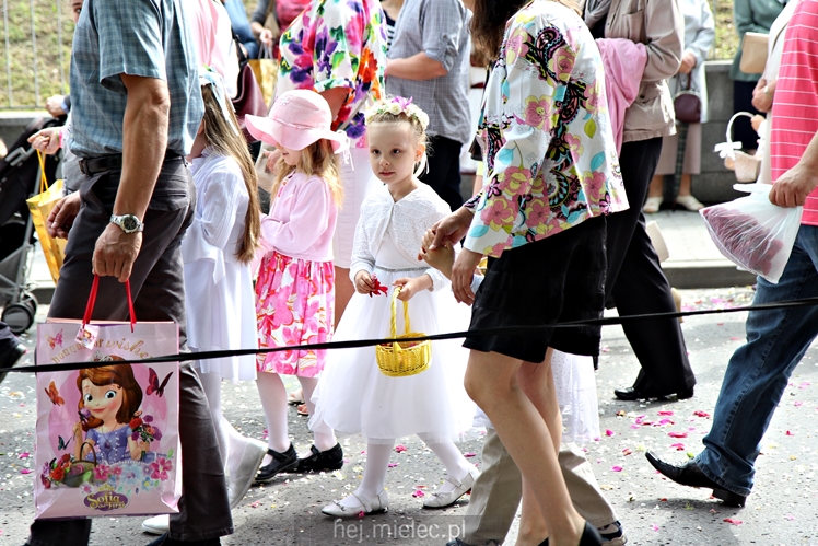 Boże Ciało: procesja parafii Matki Bożej Nieustającej Pomocy