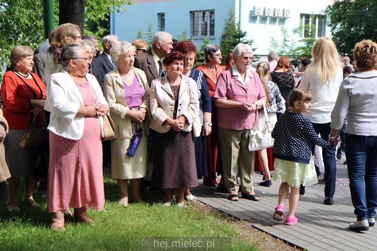 Boże Ciało: procesja parafii Matki Bożej Nieustającej Pomocy