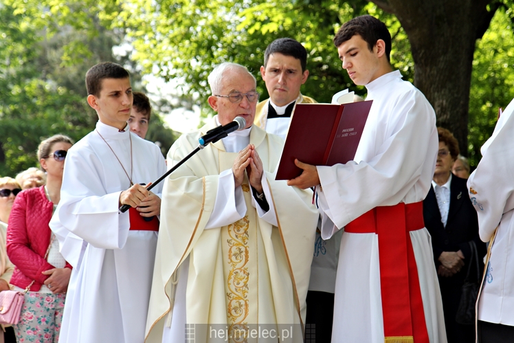 Boże Ciało: procesja parafii Matki Bożej Nieustającej Pomocy