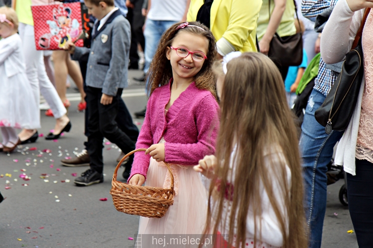 Boże Ciało: procesja parafii Matki Bożej Nieustającej Pomocy