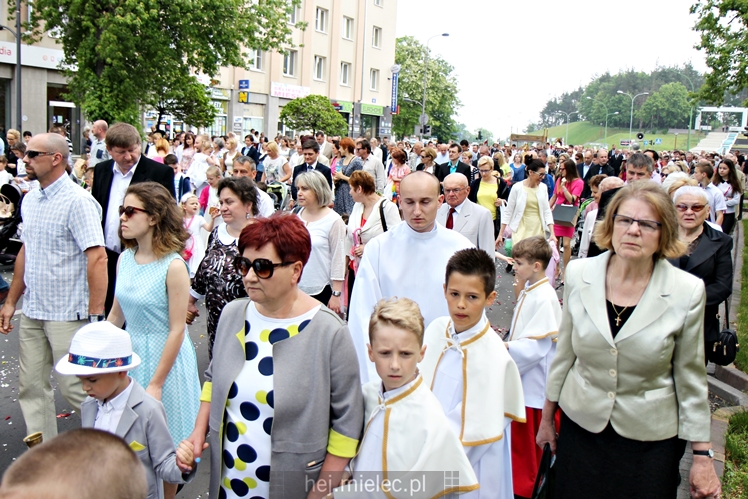 Boże Ciało: procesja parafii Matki Bożej Nieustającej Pomocy