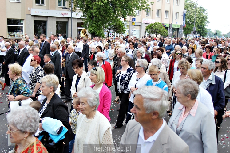 Boże Ciało: procesja parafii Matki Bożej Nieustającej Pomocy