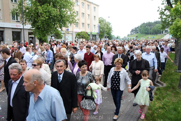 Boże Ciało: procesja parafii Matki Bożej Nieustającej Pomocy