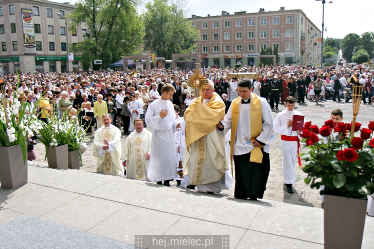 Boże Ciało: procesja parafii Matki Bożej Nieustającej Pomocy