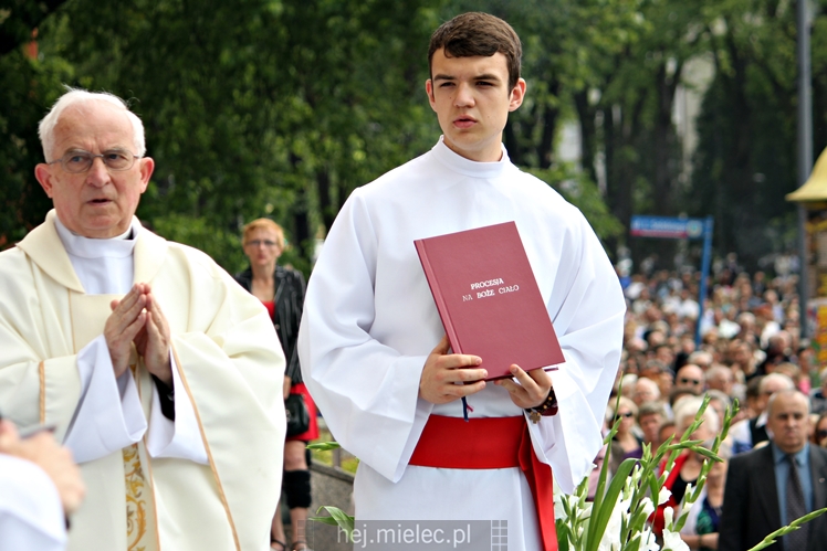 Boże Ciało: procesja parafii Matki Bożej Nieustającej Pomocy