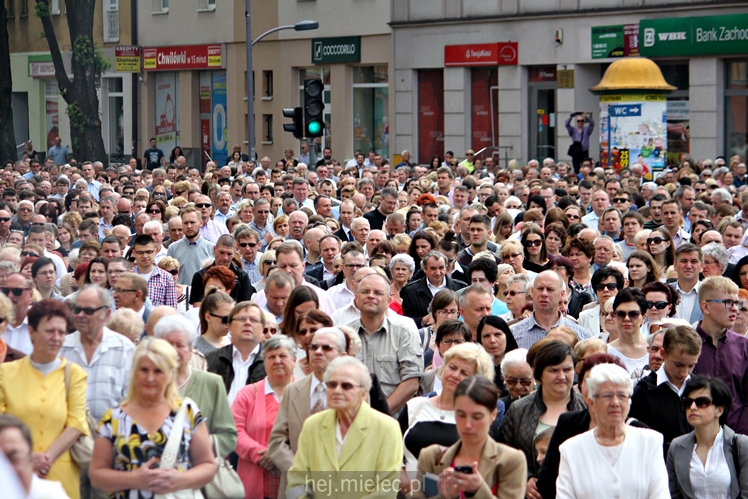 Boże Ciało: procesja parafii Matki Bożej Nieustającej Pomocy