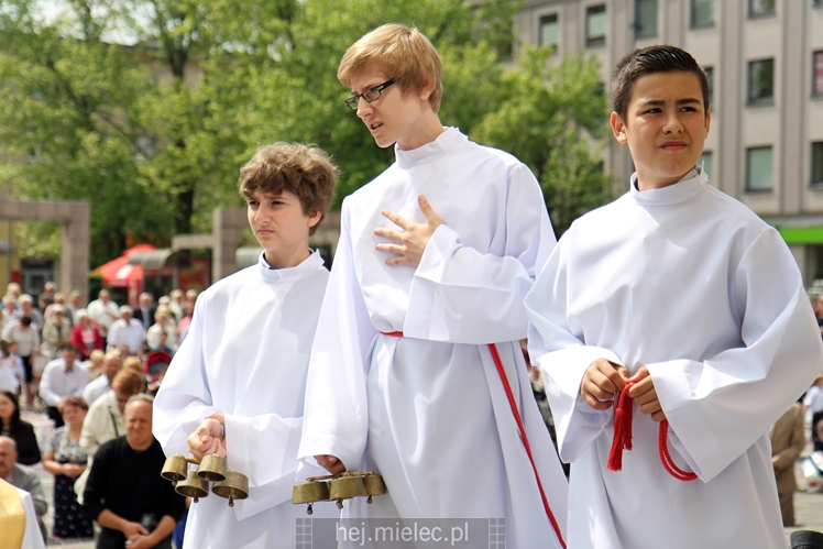 Boże Ciało: procesja parafii Matki Bożej Nieustającej Pomocy
