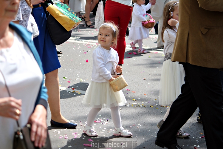 Boże Ciało: procesja parafii Matki Bożej Nieustającej Pomocy