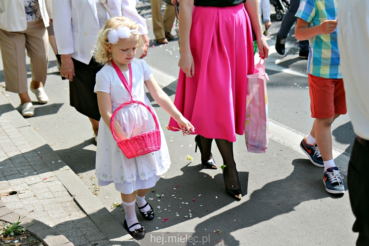 Boże Ciało: procesja parafii Matki Bożej Nieustającej Pomocy