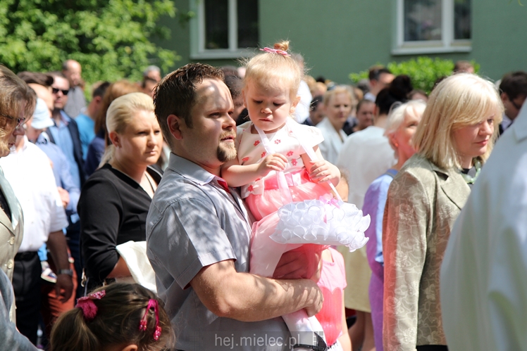 Boże Ciało: procesja parafii Matki Bożej Nieustającej Pomocy