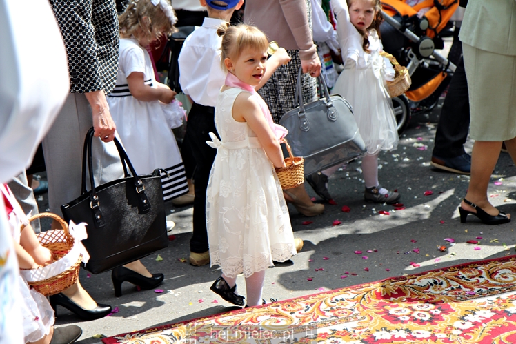 Boże Ciało: procesja parafii Matki Bożej Nieustającej Pomocy