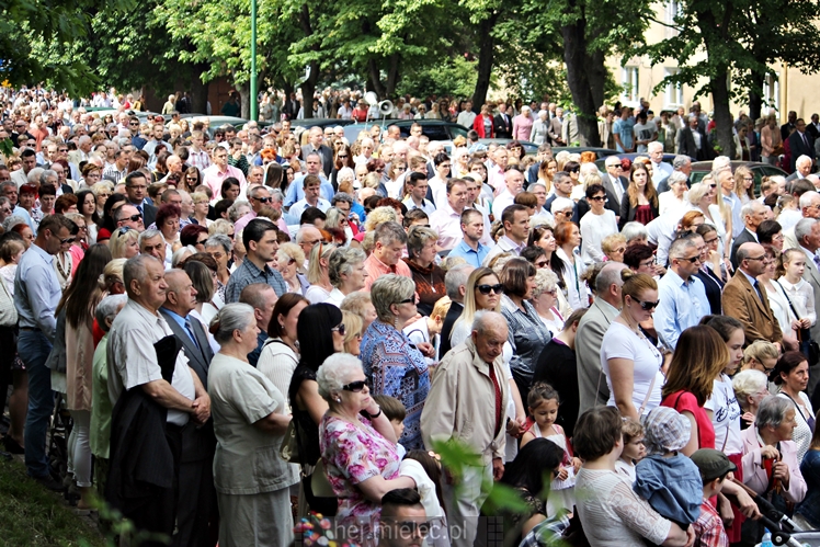 Boże Ciało: procesja parafii Matki Bożej Nieustającej Pomocy