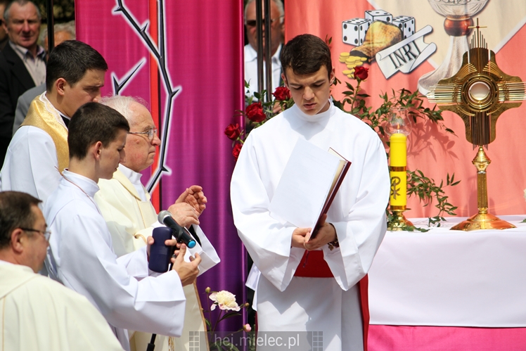 Boże Ciało: procesja parafii Matki Bożej Nieustającej Pomocy