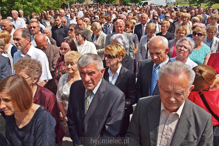 Boże Ciało: procesje w parafach pw. Ducha Świętego oraz Św. Mateusza w Mielcu