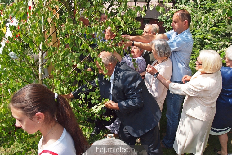 Boże Ciało: procesje w parafach pw. Ducha Świętego oraz Św. Mateusza w Mielcu