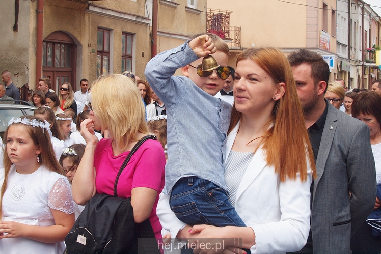 Boże Ciało: procesje w parafach pw. Ducha Świętego oraz Św. Mateusza w Mielcu