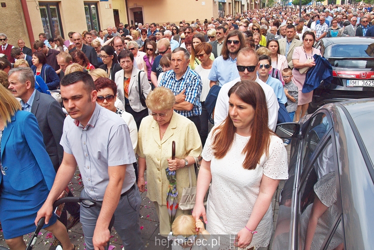 Boże Ciało: procesje w parafach pw. Ducha Świętego oraz Św. Mateusza w Mielcu