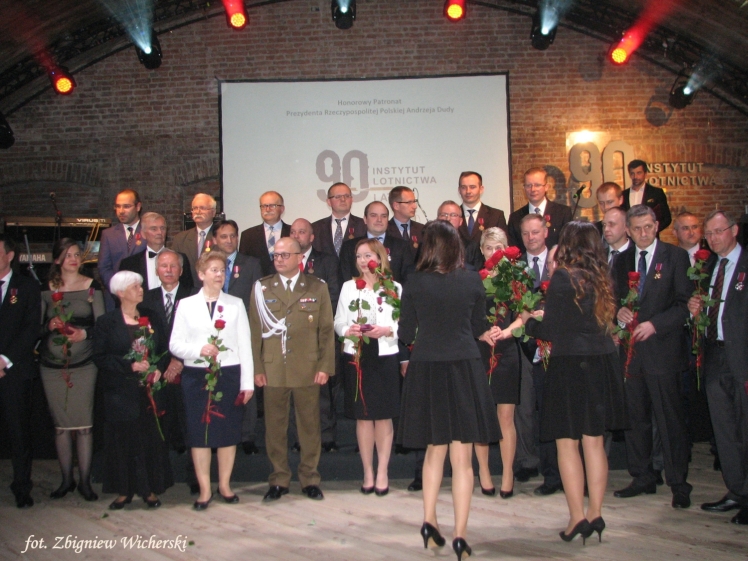 Gali z okazji 90-lecia działalności Instytutu Lotnictwa w Warszawie