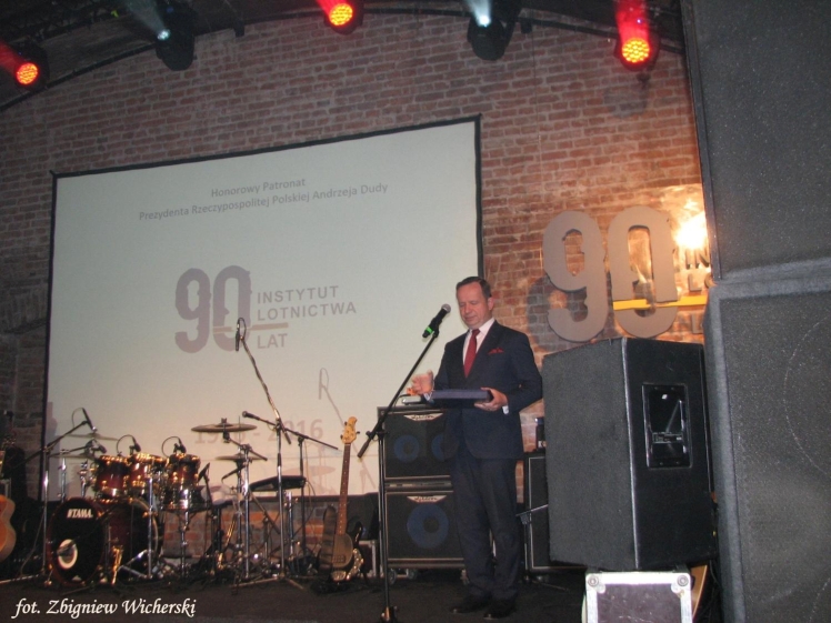 Gali z okazji 90-lecia działalności Instytutu Lotnictwa w Warszawie