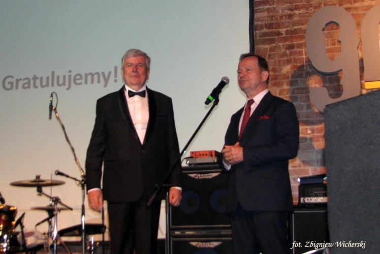 Gali z okazji 90-lecia działalności Instytutu Lotnictwa w Warszawie