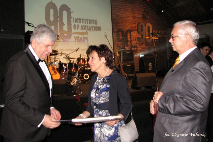 Gali z okazji 90-lecia działalności Instytutu Lotnictwa w Warszawie