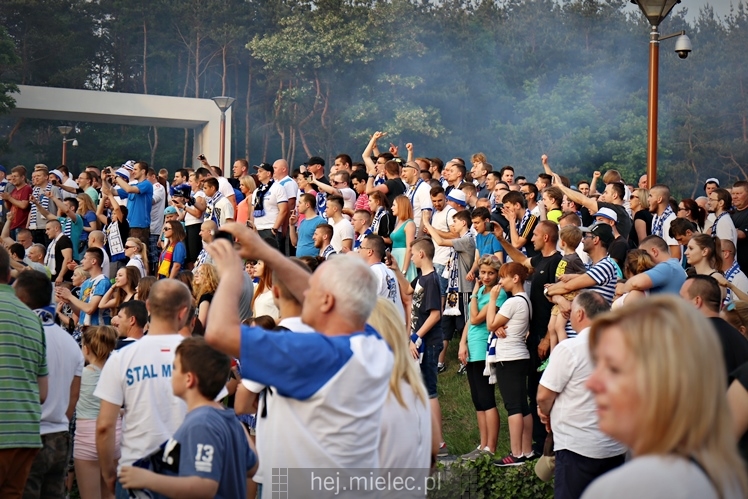 FETA PO AWANSIE! Tysiące kibiców świętowało awans na ulicach miasta - CZĘŚĆ I