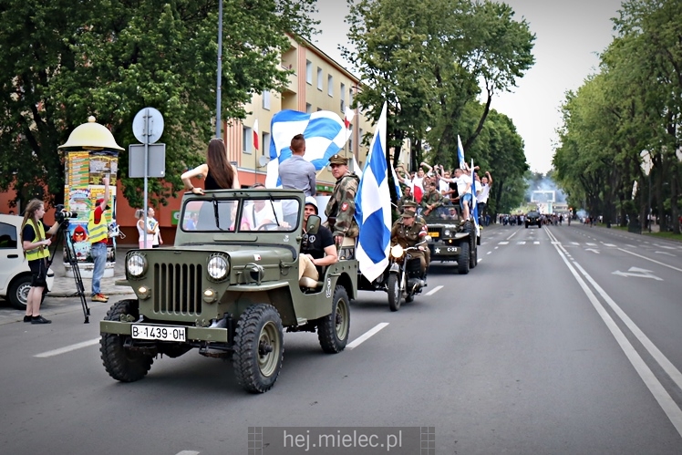 FETA PO AWANSIE! Tysiące kibiców świętowało awans na ulicach miasta - CZĘŚĆ I