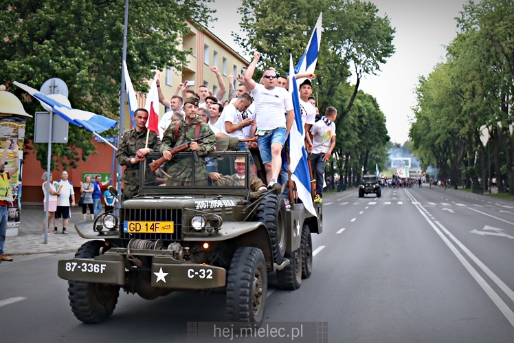 FETA PO AWANSIE! Tysiące kibiców świętowało awans na ulicach miasta - CZĘŚĆ I