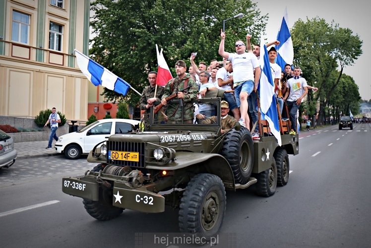 FETA PO AWANSIE! Tysiące kibiców świętowało awans na ulicach miasta - CZĘŚĆ I