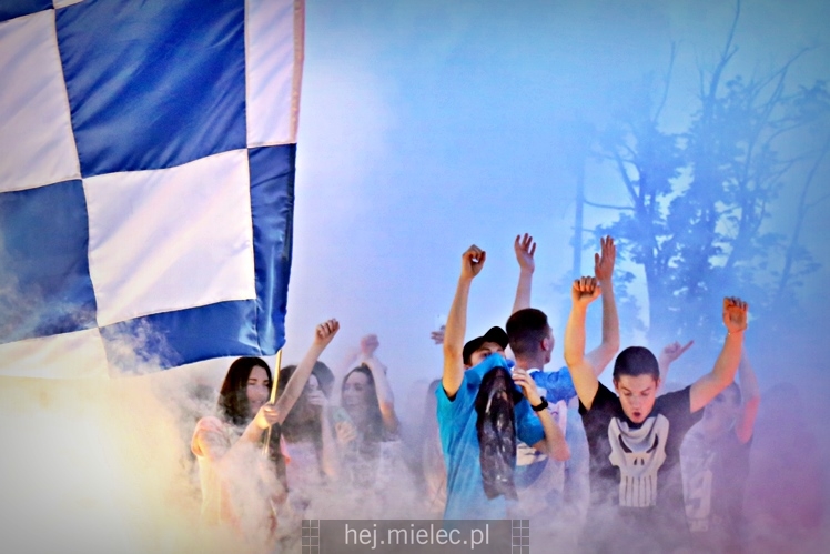 FETA PO AWANSIE! Tysiące kibiców świętowało awans na ulicach miasta - CZĘŚĆ I