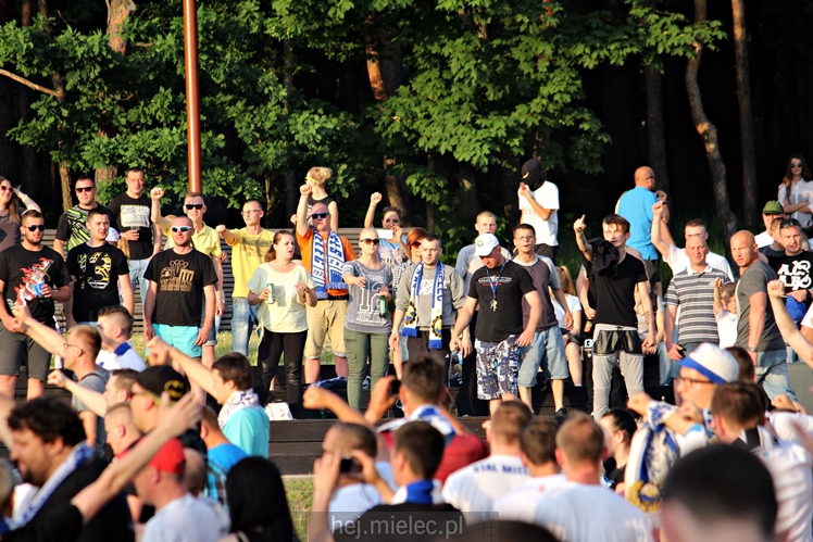 FETA PO AWANSIE! Tysiące kibiców świętowało awans na ulicach miasta - CZĘŚĆ II