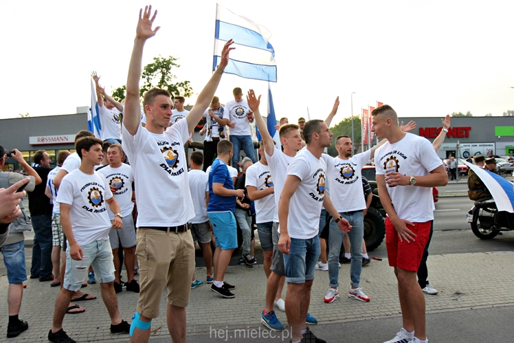 FETA PO AWANSIE! Tysiące kibiców świętowało awans na ulicach miasta - CZĘŚĆ II
