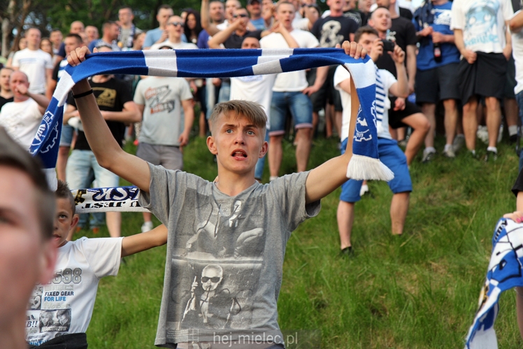 FETA PO AWANSIE! Tysiące kibiców świętowało awans na ulicach miasta - CZĘŚĆ II