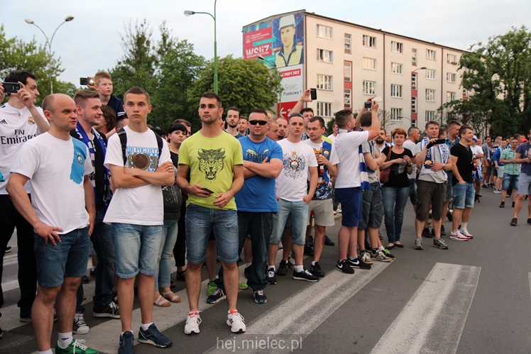 FETA PO AWANSIE! Tysiące kibiców świętowało awans na ulicach miasta - CZĘŚĆ II
