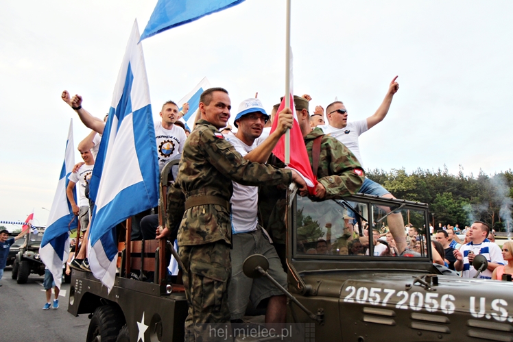 FETA PO AWANSIE! Tysiące kibiców świętowało awans na ulicach miasta - CZĘŚĆ II