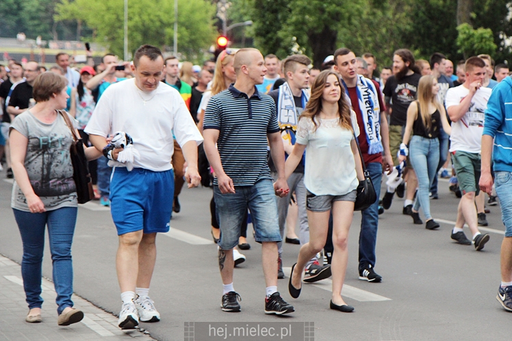 FETA PO AWANSIE! Tysiące kibiców świętowało awans na ulicach miasta - CZĘŚĆ II