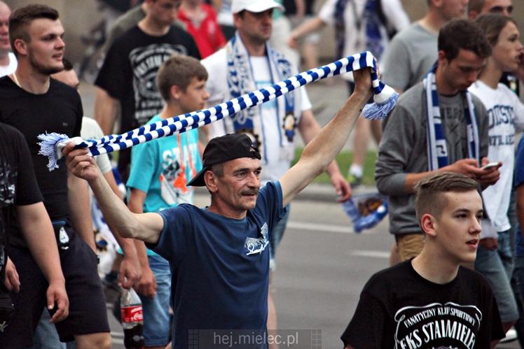 FETA PO AWANSIE! Tysiące kibiców świętowało awans na ulicach miasta - CZĘŚĆ II