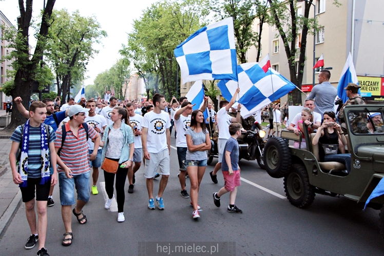 FETA PO AWANSIE! Tysiące kibiców świętowało awans na ulicach miasta - CZĘŚĆ II