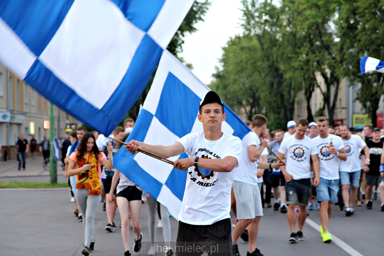 FETA PO AWANSIE! Tysiące kibiców świętowało awans na ulicach miasta - CZĘŚĆ II