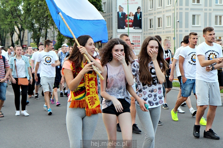 FETA PO AWANSIE! Tysiące kibiców świętowało awans na ulicach miasta - CZĘŚĆ II