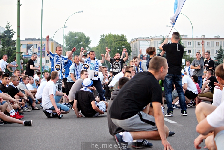 FETA PO AWANSIE! Tysiące kibiców świętowało awans na ulicach miasta - CZĘŚĆ II