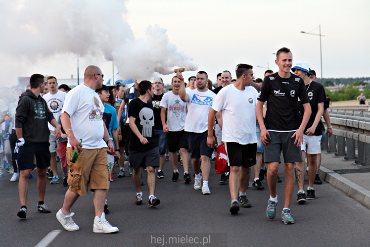 FETA PO AWANSIE! Tysiące kibiców świętowało awans na ulicach miasta - CZĘŚĆ II