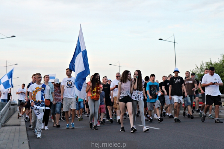 FETA PO AWANSIE! Tysiące kibiców świętowało awans na ulicach miasta - CZĘŚĆ II