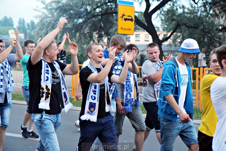 FETA PO AWANSIE! Tysiące kibiców świętowało awans na ulicach miasta - CZĘŚĆ II