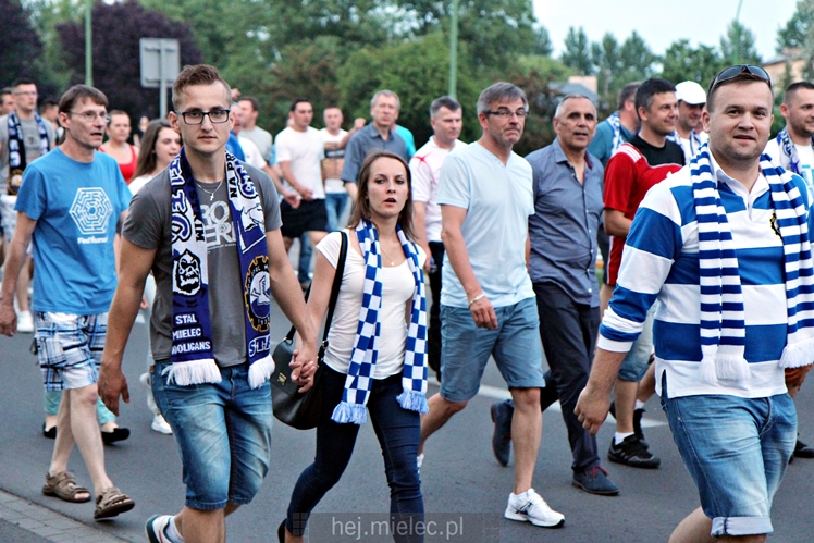 FETA PO AWANSIE! Tysiące kibiców świętowało awans na ulicach miasta - CZĘŚĆ II