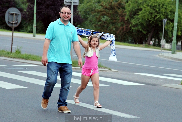 FETA PO AWANSIE! Tysiące kibiców świętowało awans na ulicach miasta - CZĘŚĆ II