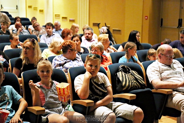 Premiera spektaklu ?Konik Garbusek? Teatru Antrakt