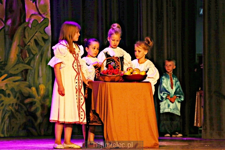 Premiera spektaklu ?Konik Garbusek? Teatru Antrakt